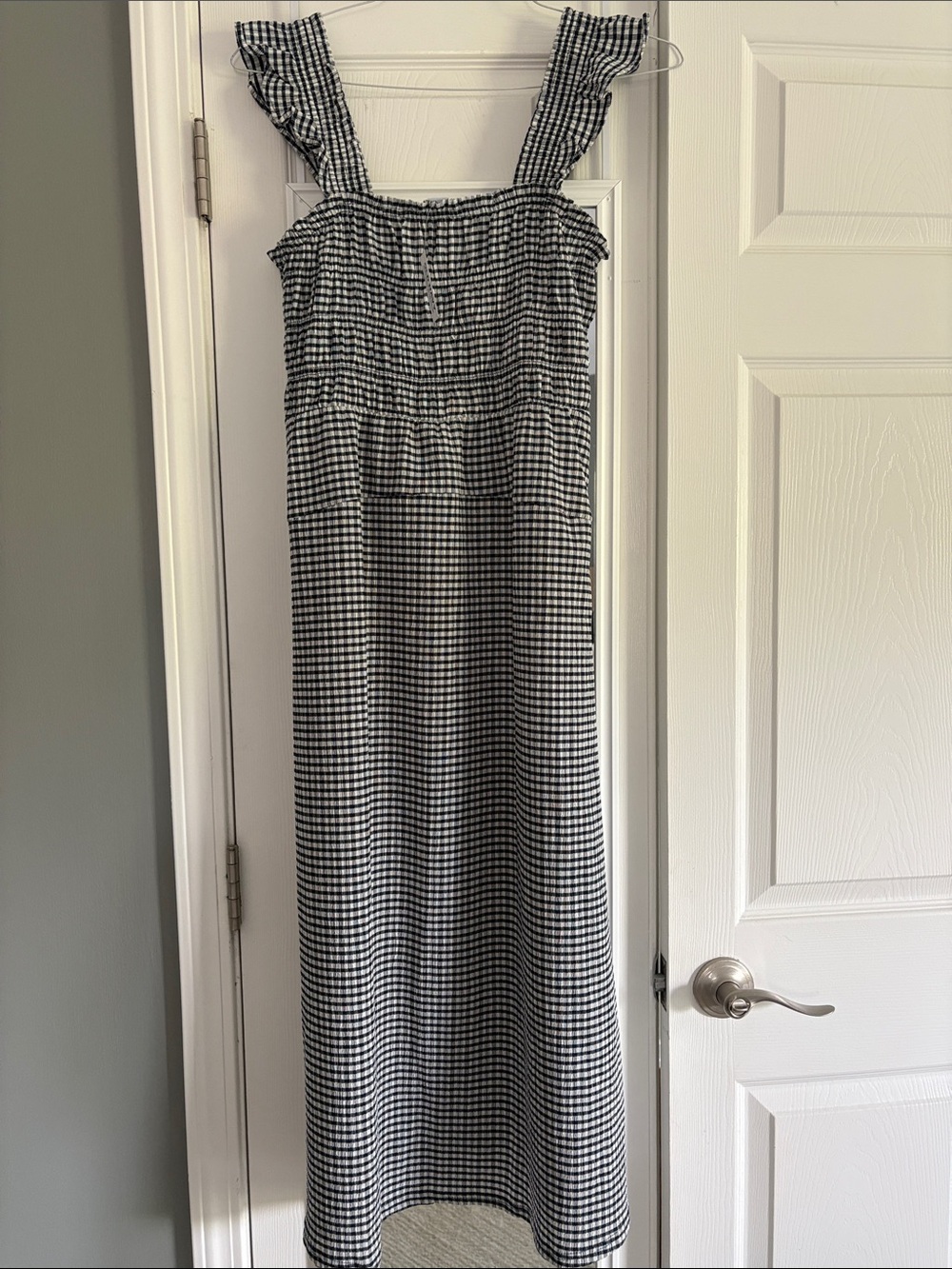 Old Navy NWT Navy and White Gingham Maxi Dress with Ruffle Straps